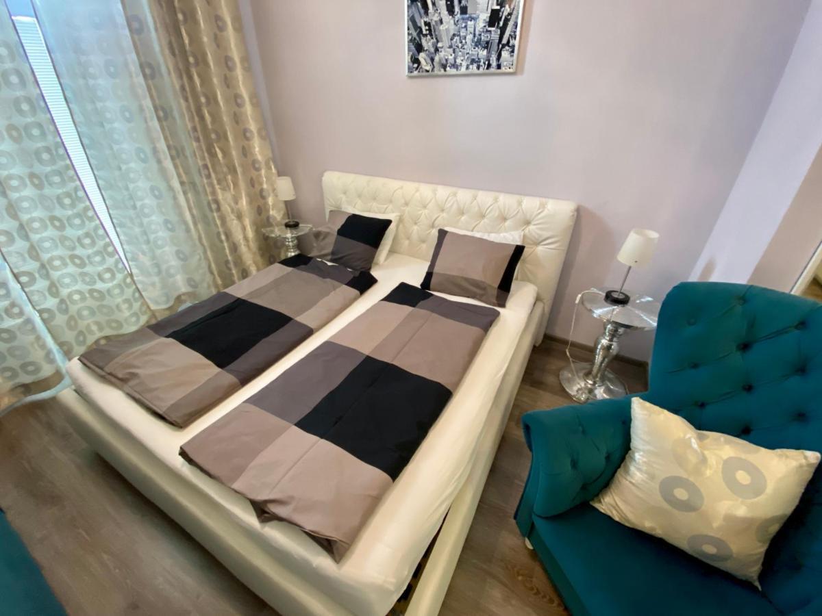 Kings Main Square Apartment Πόπραντ Εξωτερικό φωτογραφία