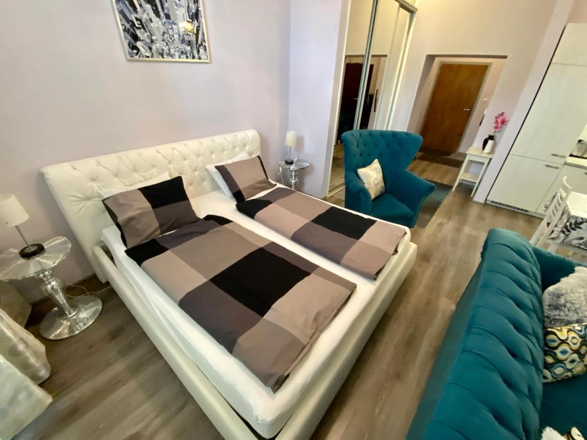 Kings Main Square Apartment Πόπραντ Εξωτερικό φωτογραφία