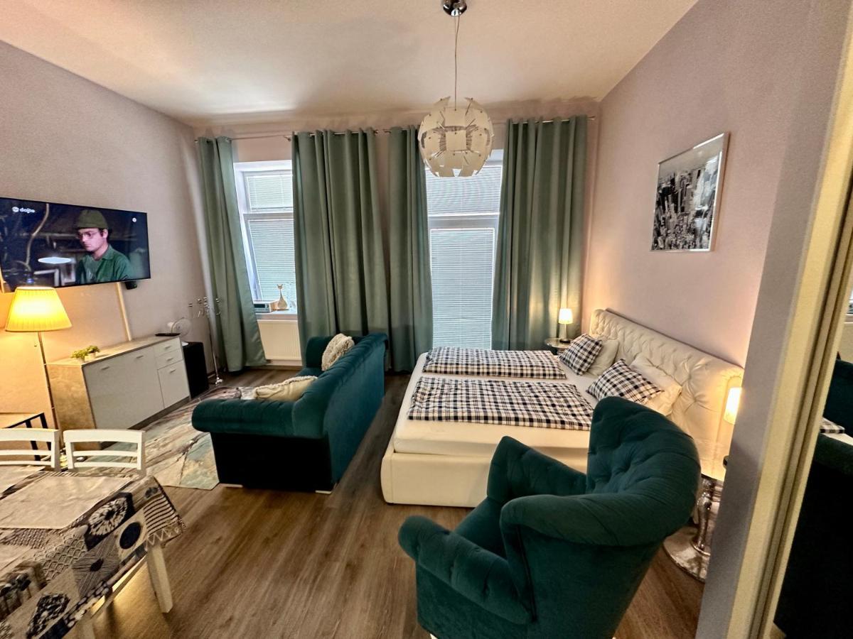 Kings Main Square Apartment Πόπραντ Εξωτερικό φωτογραφία