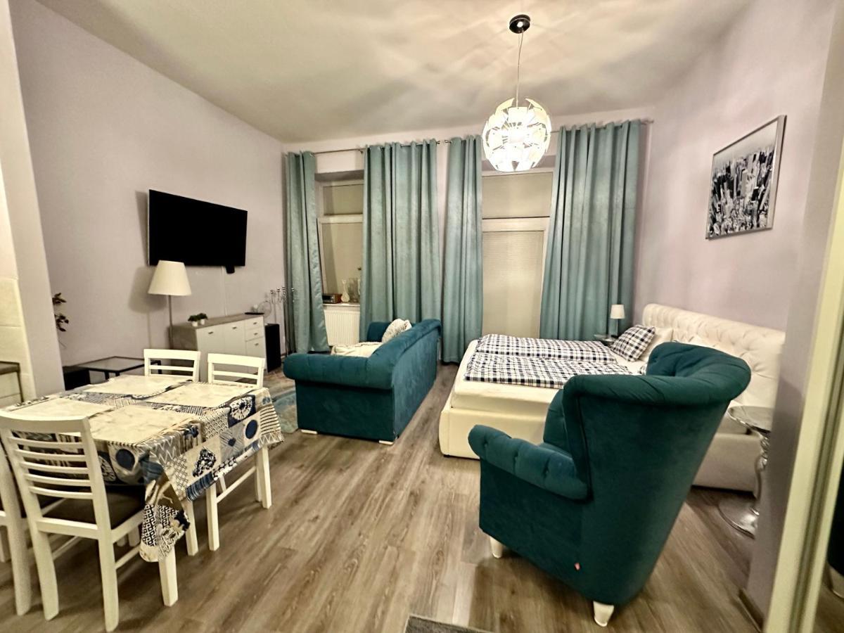 Kings Main Square Apartment Πόπραντ Εξωτερικό φωτογραφία